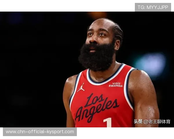 哈登外线关键助攻,76人追回比分完成翻盘 哈登外线关键助攻,76人追回比分完成翻盘