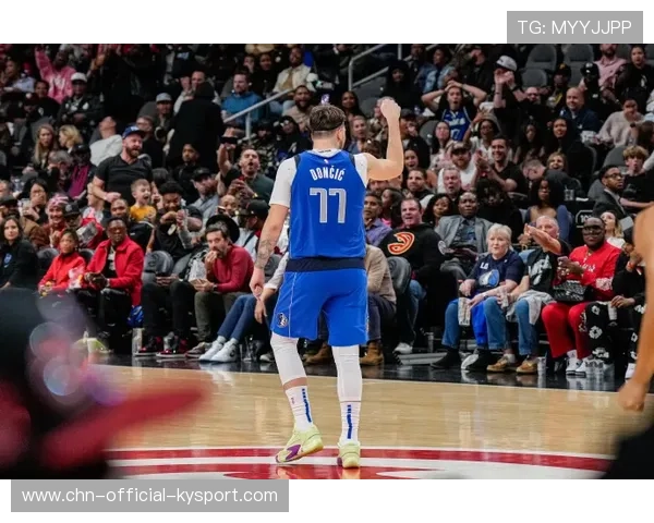 独行侠保持火力输出，东契奇连续高分，独行侠东契奇打的什么位置